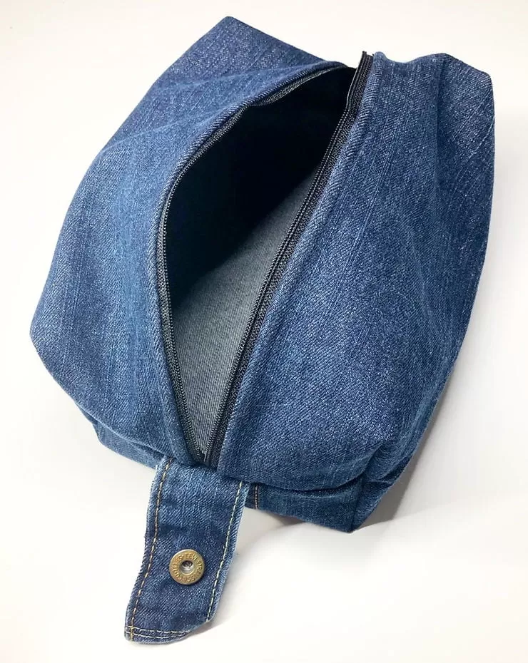 1 Hour Upcycle: Old Jeans into a Stylish Dopp Kit 23 image 128