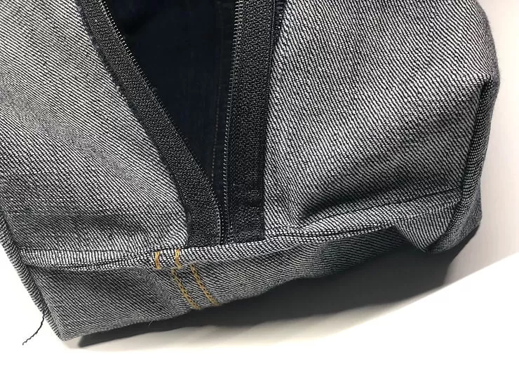 1 Hour Upcycle: Old Jeans into a Stylish Dopp Kit 20 image 131