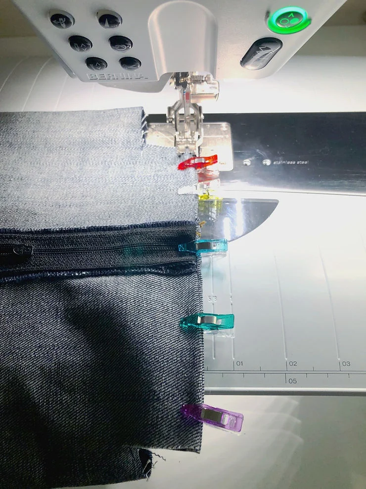 1 Hour Upcycle: Old Jeans into a Stylish Dopp Kit 16 image 135